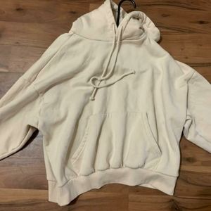 Cream colored oversized hoodie!